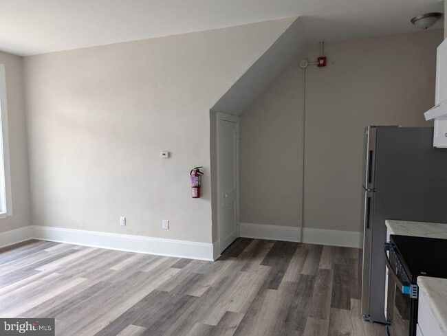 Photo - 305 Evesham Ave W Unit 7