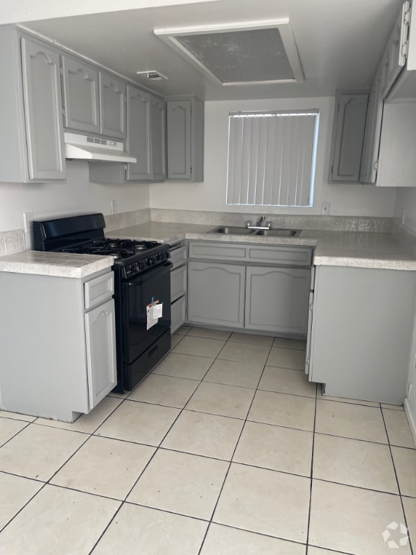 Building Photo - 11951 Chamberlaine Way Unit 03 Rental