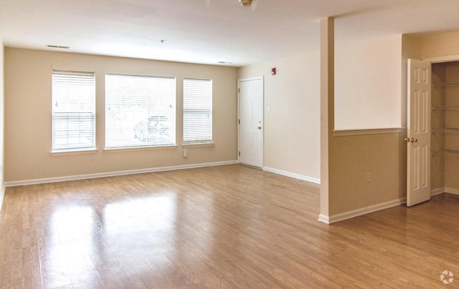 Building Photo - 9228 Blue Grass Rd Rental