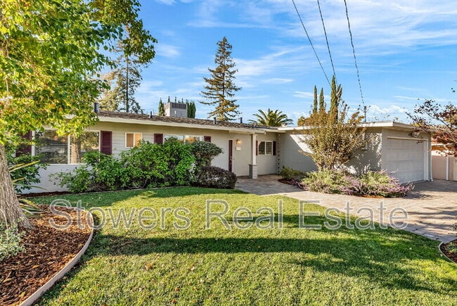 Building Photo - 3225 Claudia Dr