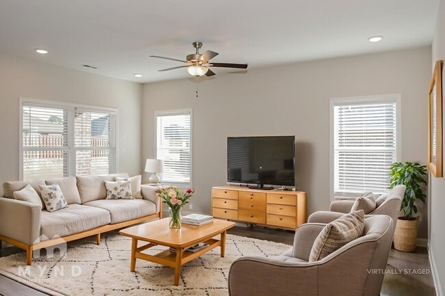 Photo - 221 Pine Is Ave