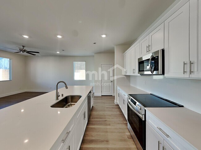 Photo - 254 Dahlia Rachel Pl