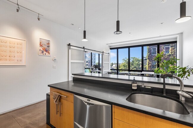 Photo - 36 A St Unit 3B