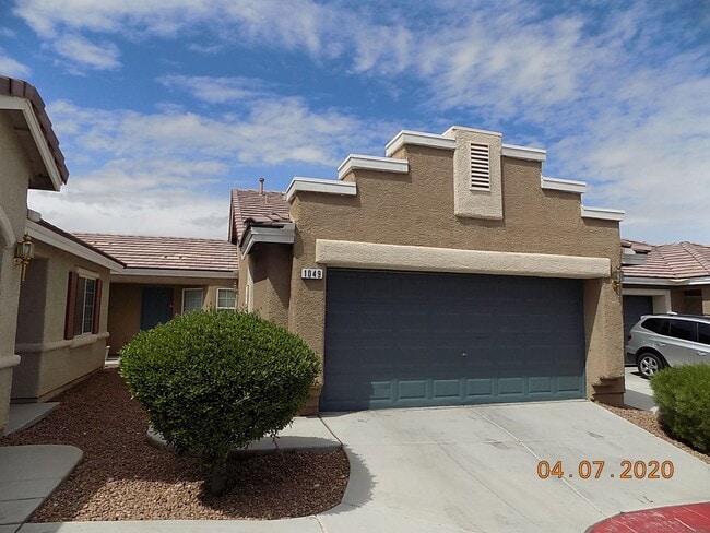 Building Photo - Gated Community