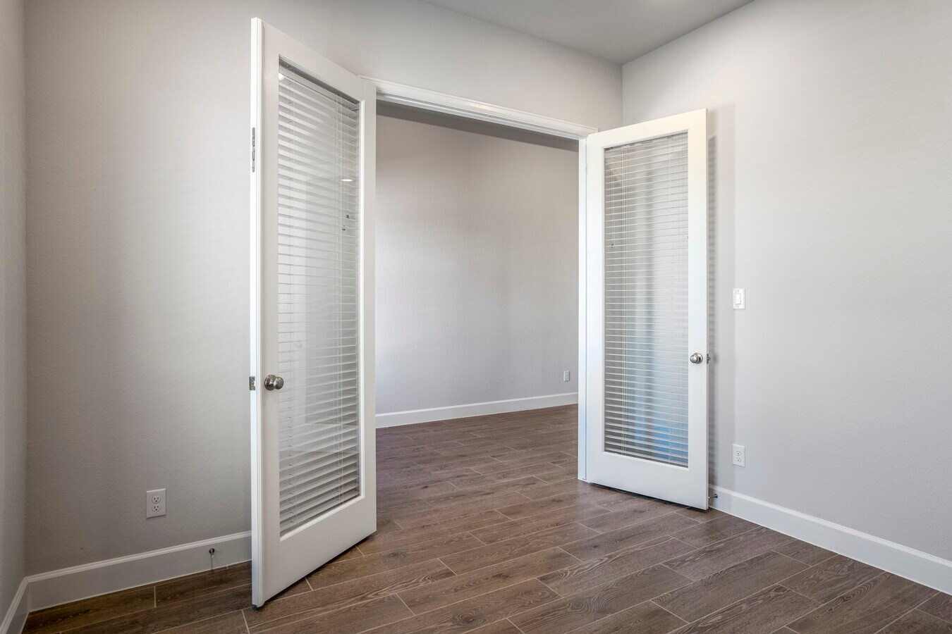 Photo - 7845 Charter Hill Dr