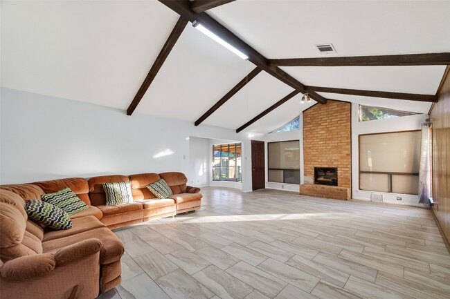 Photo - 10706 Sagebluff Dr