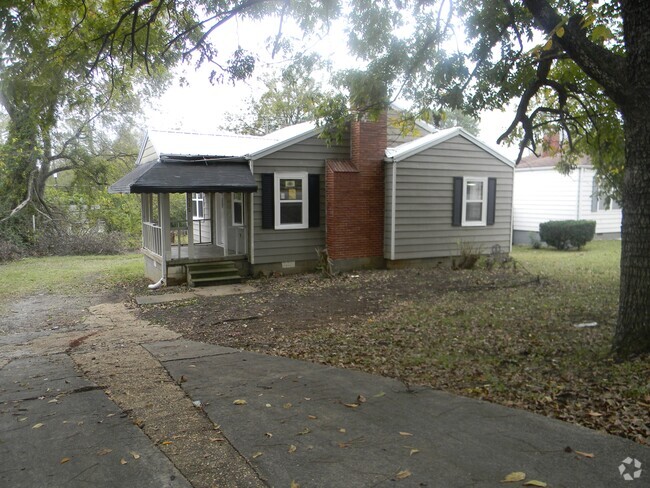 Building Photo - 332 Woodward Rd Rental