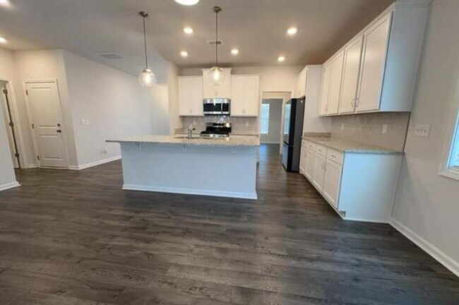 Photo - 4Bed/3.5Bath 3190 sq ft home located in the Falls