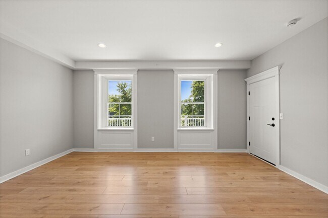 Photo - 14 Dock St Unit 3E