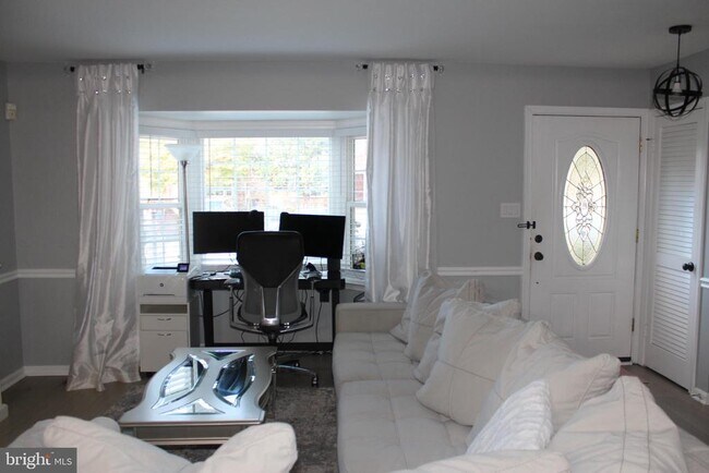 Photo - 2851 Bowes Ln