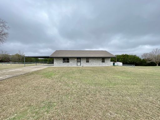 3 Bedroom 2 Bath Home in Kempner Available... - 3 Bedroom 2 Bath Home in Kempner Available...
