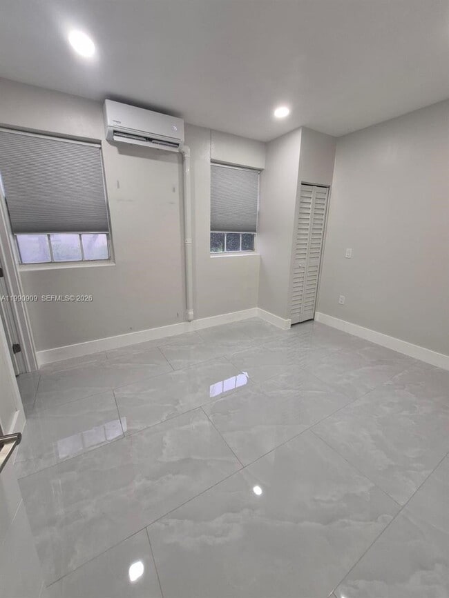 Building Photo - 1140 SW 153rd Terrace Unit 0