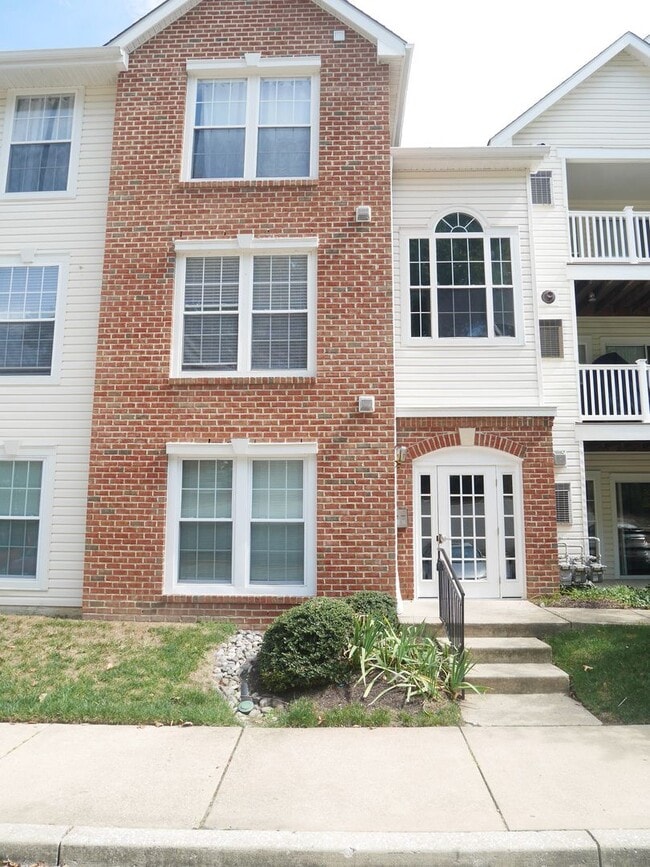 Photo - Spacious 2nd Floor Condo in Russett – Prim...