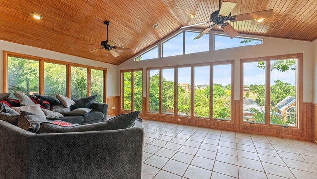 Photo - 5-Bedroom Cottage Near U of A