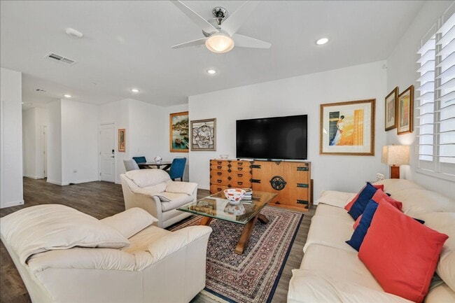 Photo - 2555 Hampton Rd Unit 4306