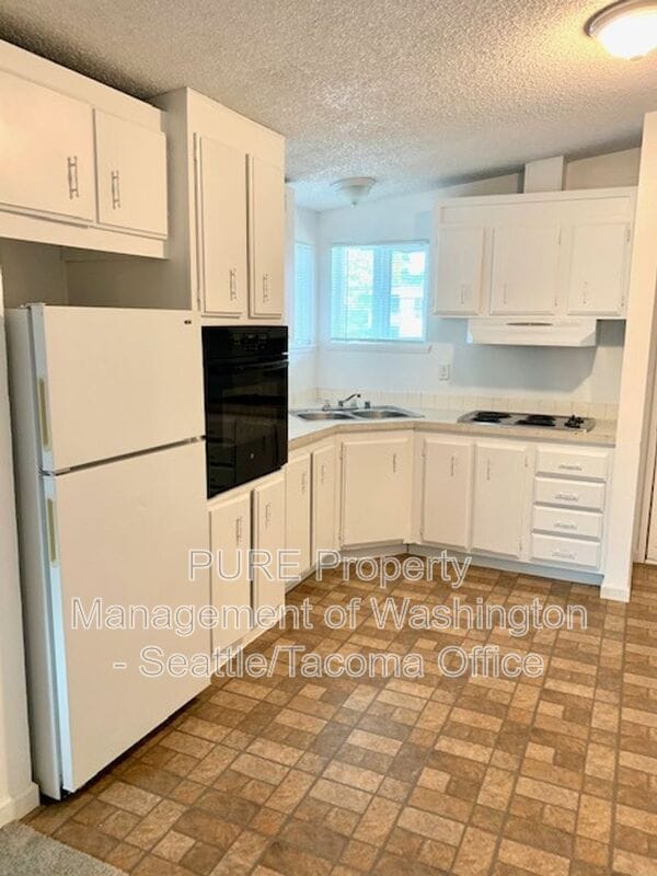 Photo - 907 SW Holden St Unit #4