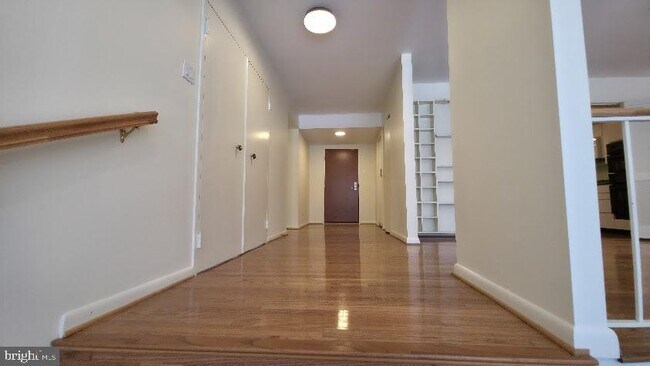 Photo - 4960 Sentinel Dr Unidad 10-401