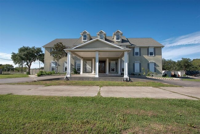 Building Photo - 2293 E Bayshore Dr Rental