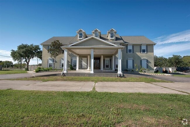 Building Photo - 2293 E Bayshore Dr Rental