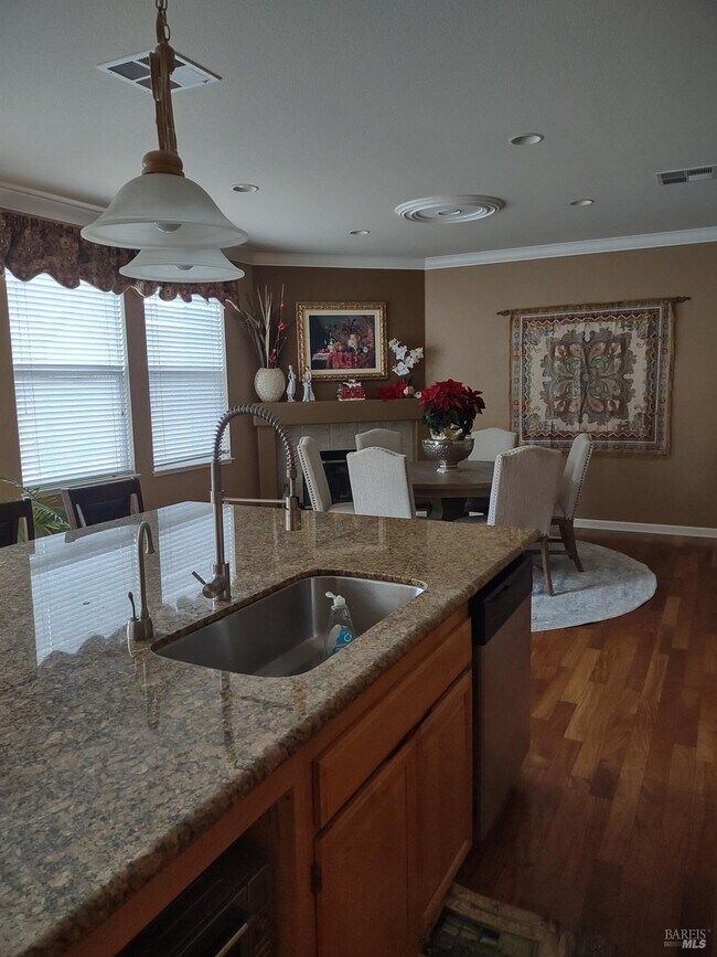 Photo - 1122 Mitchell Ln