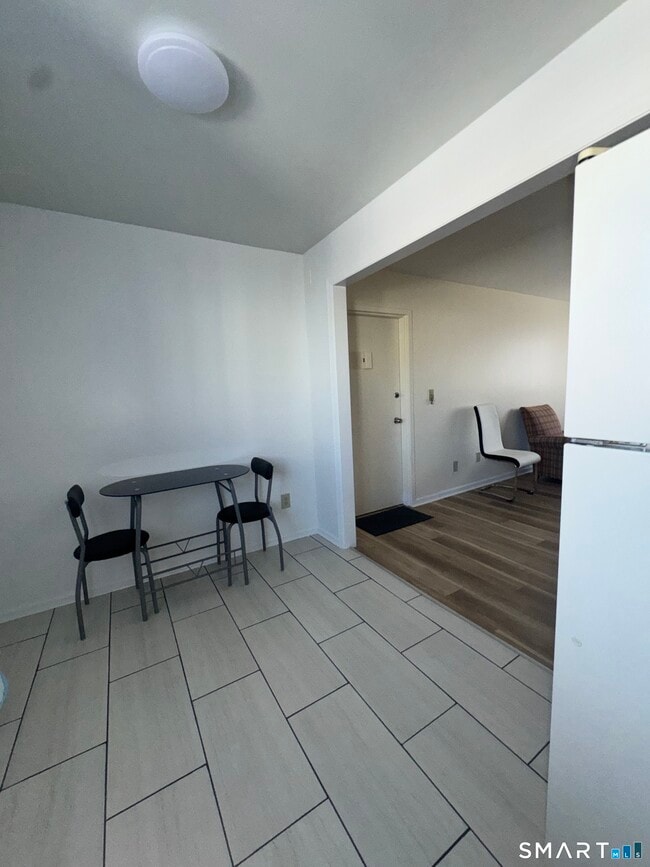 Photo - 4 Van Zant St Unit B13