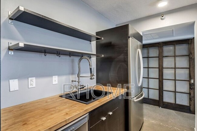 Photo - 230 E Broadway Unit #704