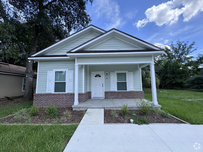 Building Photo - Charming New-Build with Classic Style in E... Rental