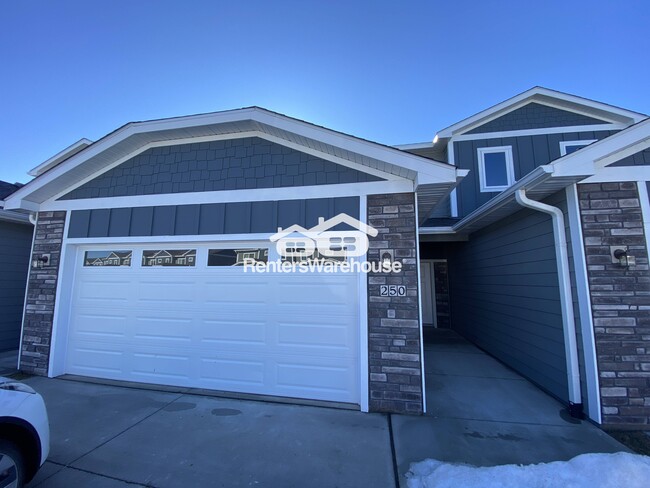 Photo - 250 NW Greenway Pl Townhome
