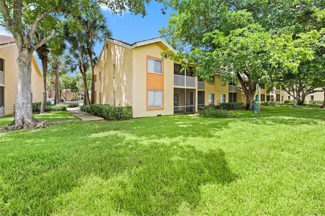 Building Photo - 1025 Coral Club Dr Unit 1025