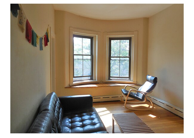 Photo - 108 Willow St