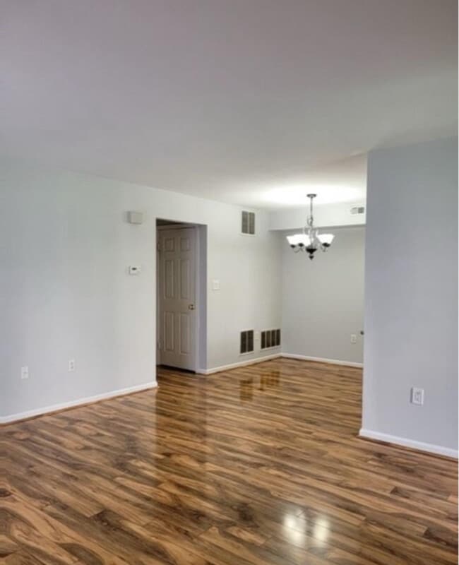 Photo - 1302 Commons at Kingswood Dr