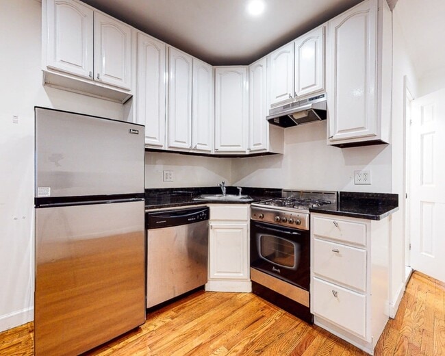 Photo - Bradhurst Avenue Unit 3