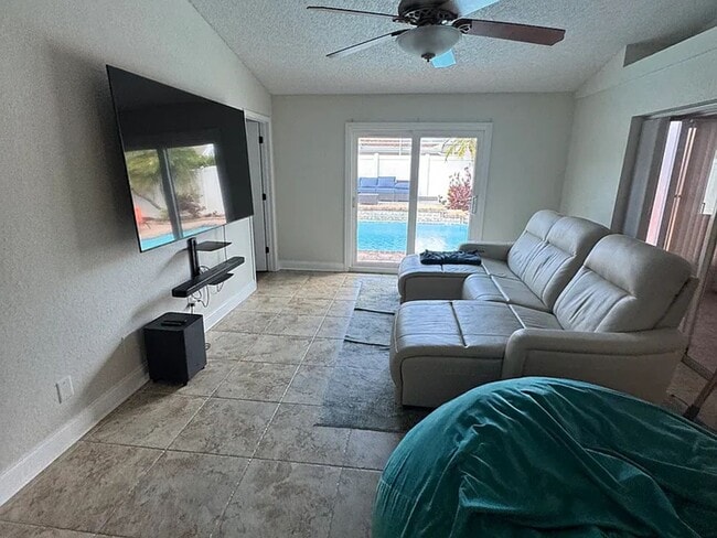 Photo - 3 Bed/2 Bath Clearwater Home with Pool: Av...