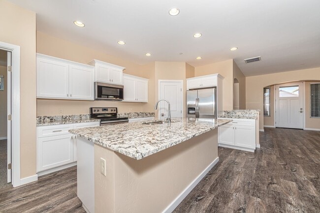 Photo - 1578 Chateau Dr