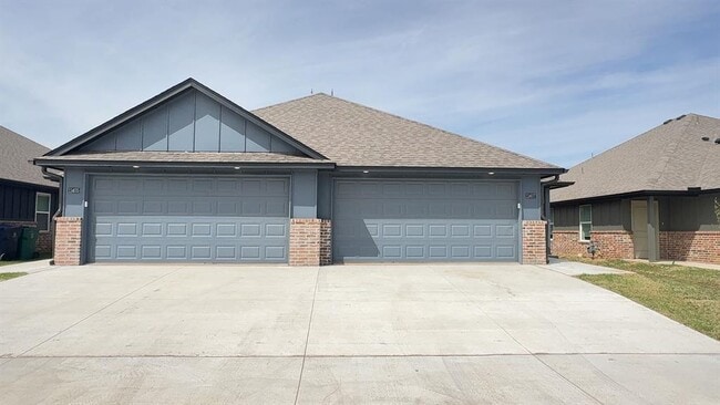 Photo - 11405 University