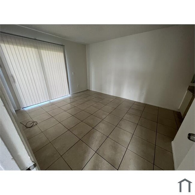 Photo - 273 SW Sterret Cir Unidad 501