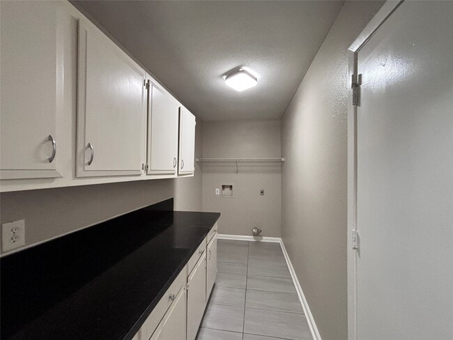 Building Photo - 203 Woodvale St