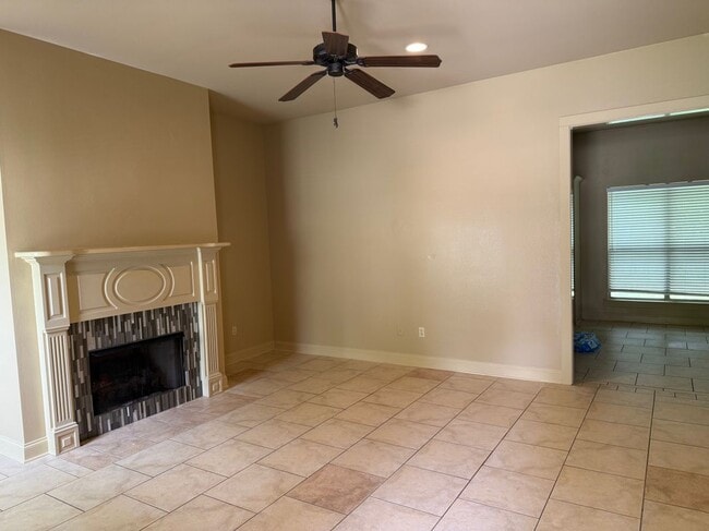 Photo - 9441 Boone Ave
