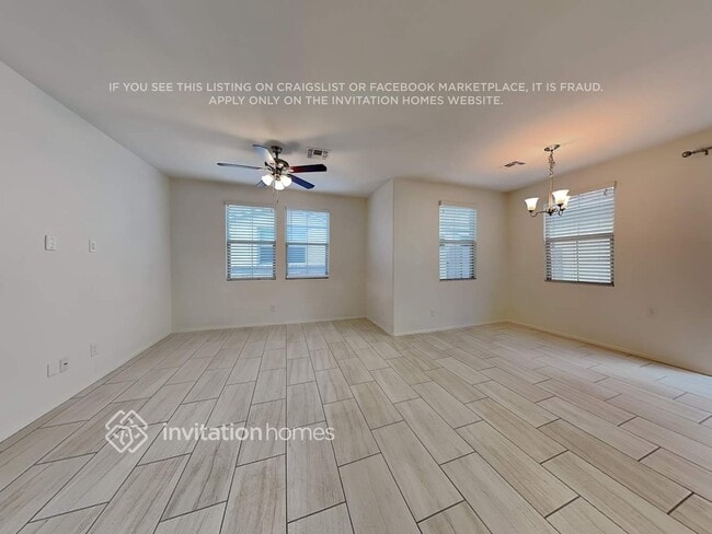 Photo - 239 N Sandal