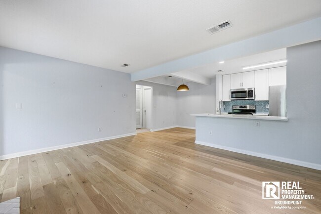 Photo - East Bridge Town Lofts Living | Prime Location Near Downtown Charleston