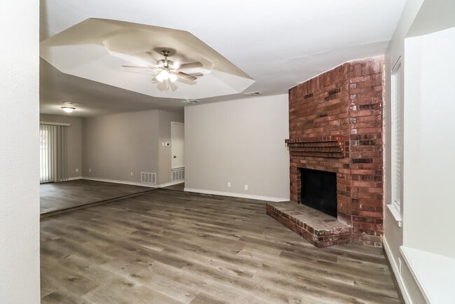 Photo - 6401 Springfield Dr