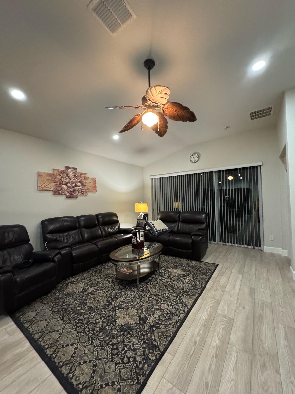 Photo - 1268 Toluke Point