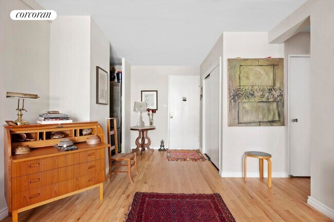 Photo - 165 Christopher St