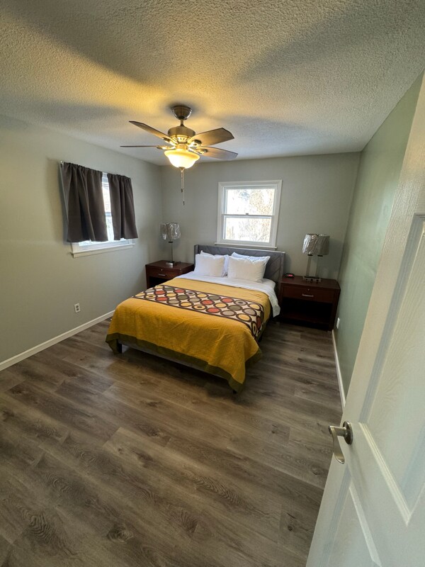 Photo - 3742 School St