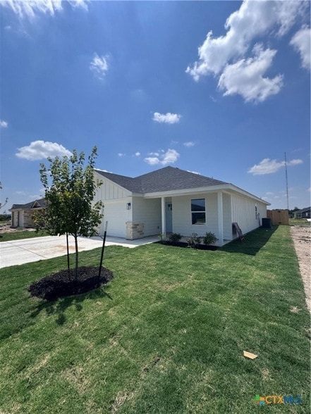 Building Photo - 907 Smoke Tree Ln Unit B Rental