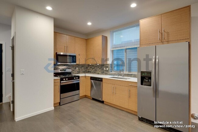 Photo - 4813 Delridge Wy SW