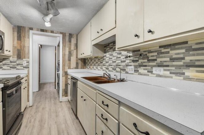 Photo - 6881 W State St Unidad 681