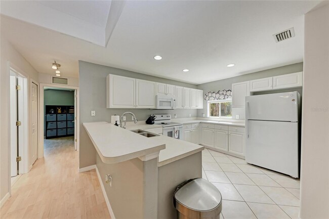 Photo - 4132 Shorewood St