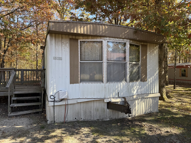 Photo - 1009 N Eve St