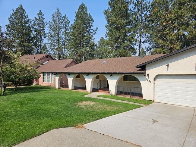Building Photo - $3,200 -4 Bed / 3 Bath- Home with Fully Fe...